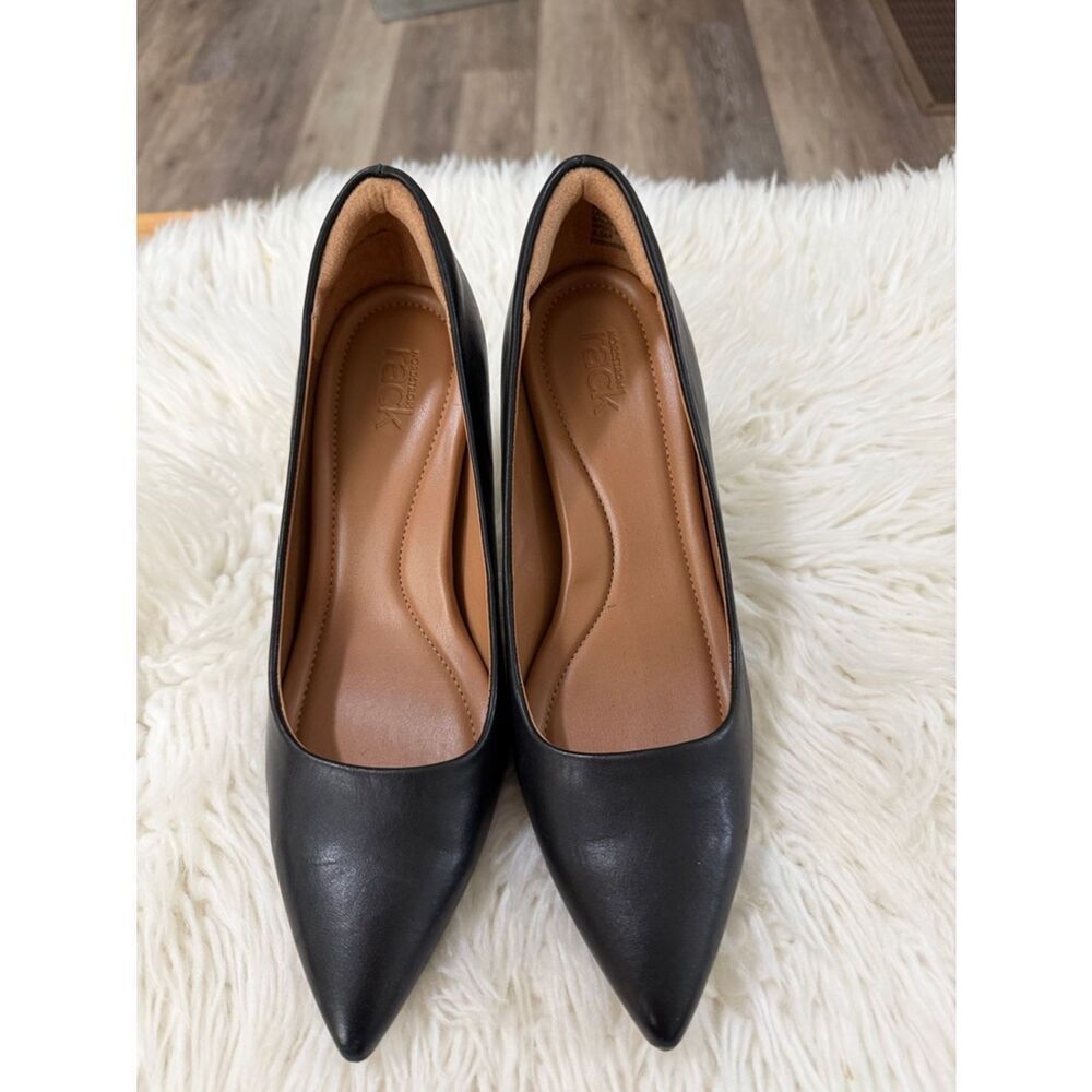 Nordstrom Rack Black Leather Pointed-Toe Pumps Size 6.5
